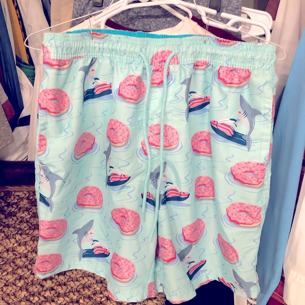 Playful Men’s trunks.  Sz M